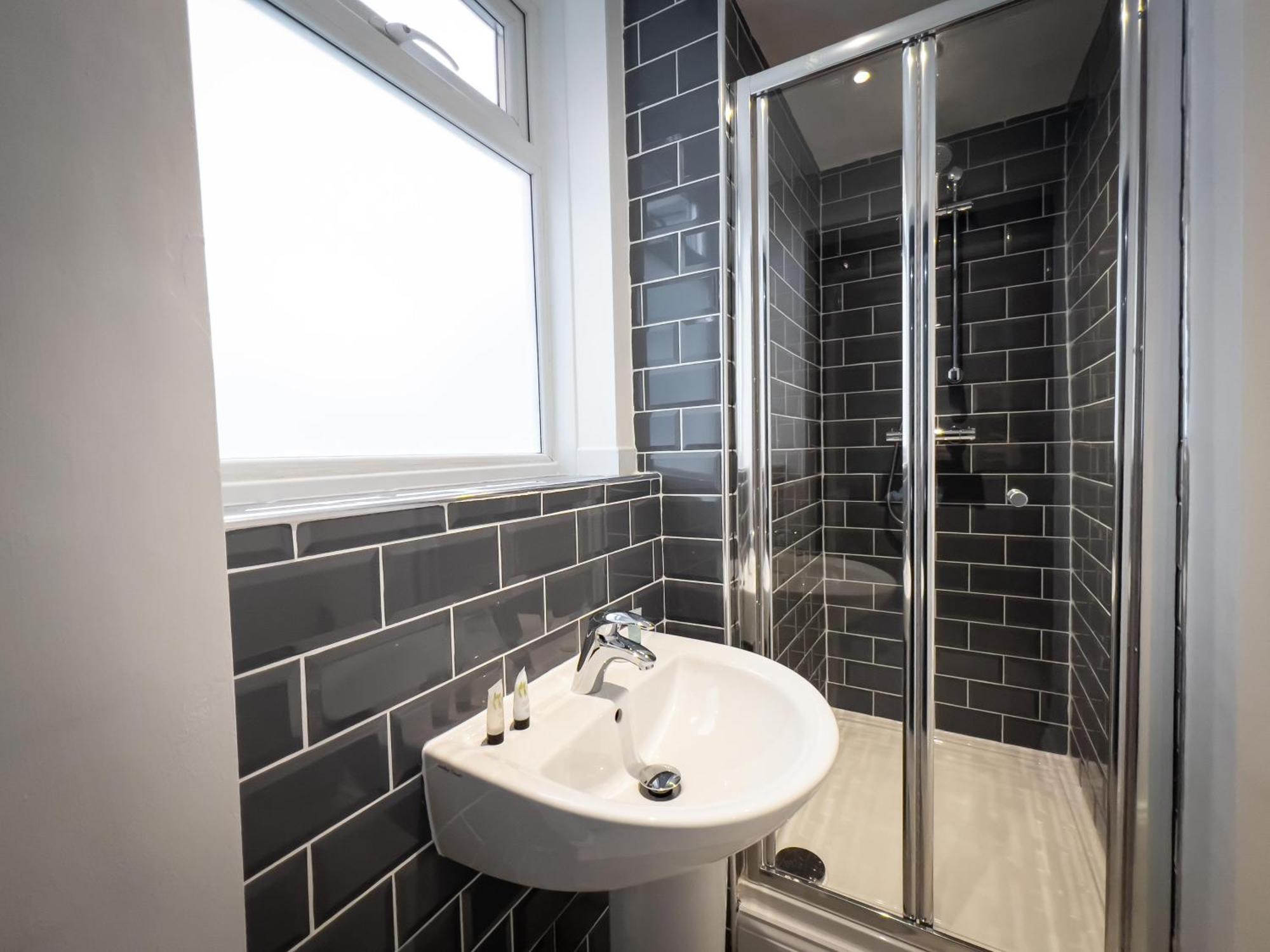 Newly Refurbished 6 Person En-Suite Apartment Tyne & Wear Newcastle Upon Tyne Killingworth المظهر الخارجي الصورة