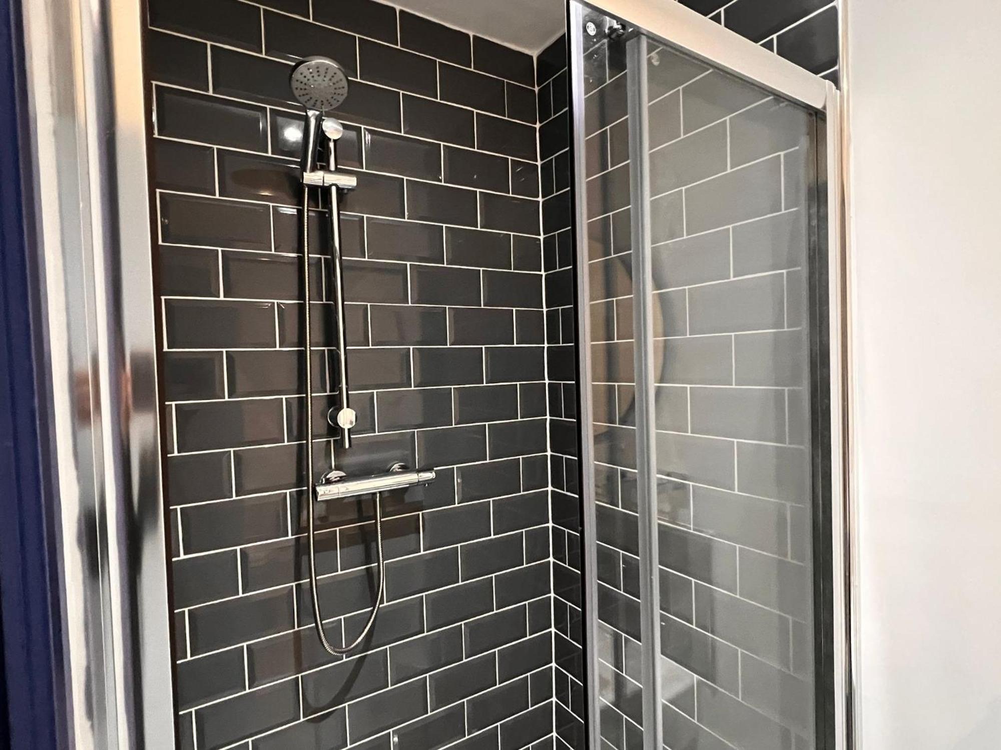 Newly Refurbished 6 Person En-Suite Apartment Tyne & Wear Newcastle Upon Tyne Killingworth المظهر الخارجي الصورة